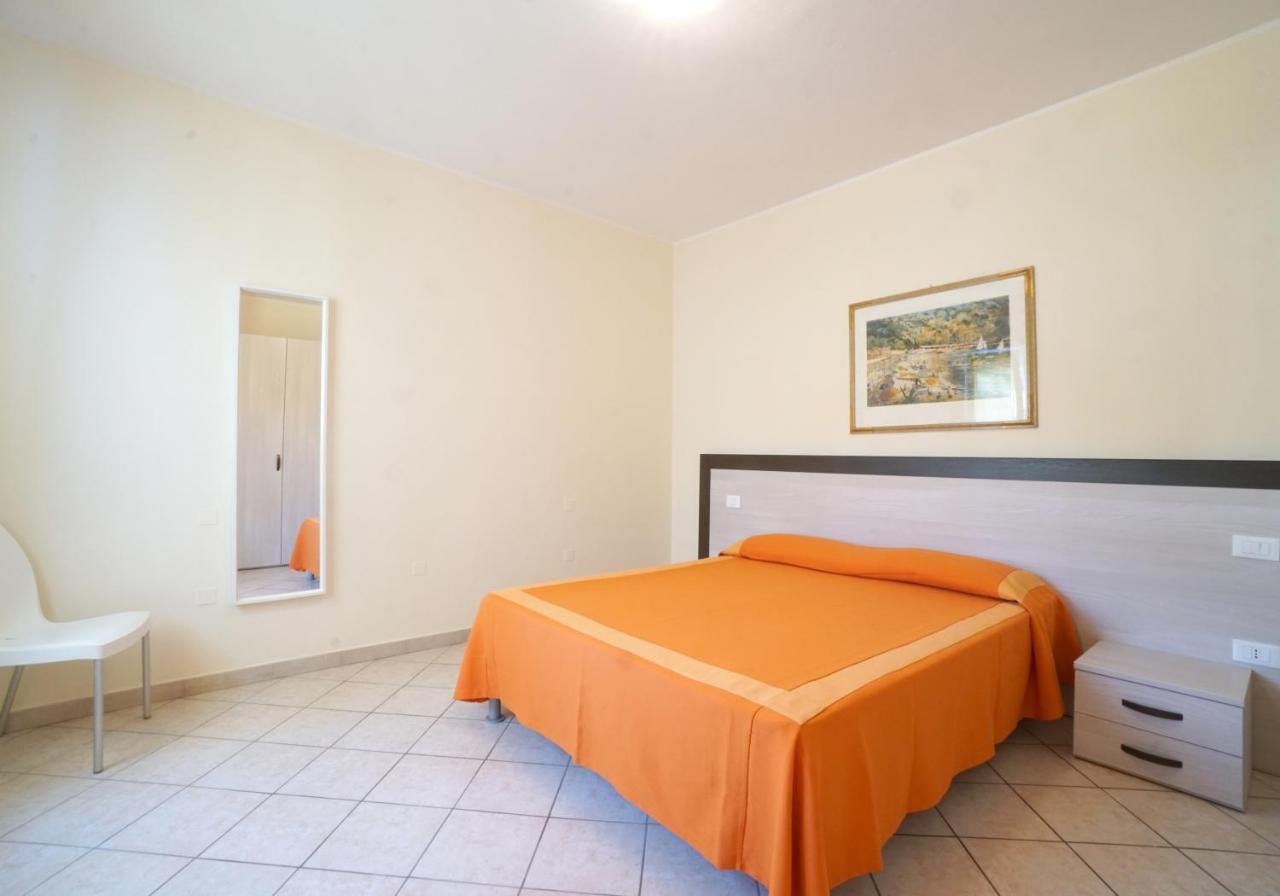 Appartamenti Manuela Vada Luaran gambar